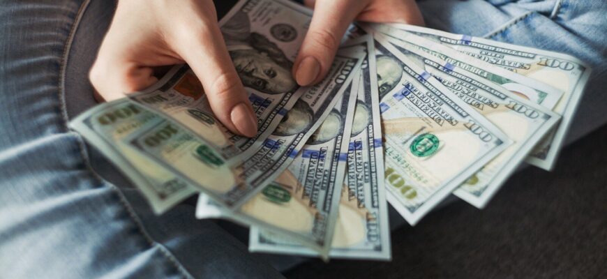 fan of 100 U.S. dollar banknotes